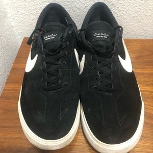 Nike SB Koston Hypervulc Skateboard Shoes Black & White Size 12